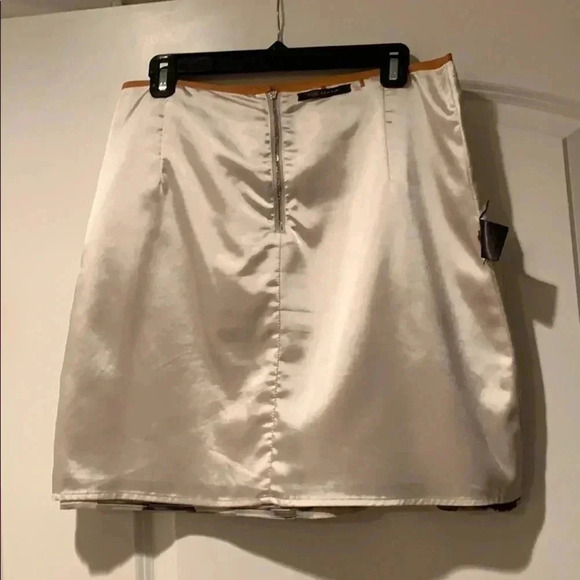 Elie Tahari Skirt size 8 - Picture 3 of 4